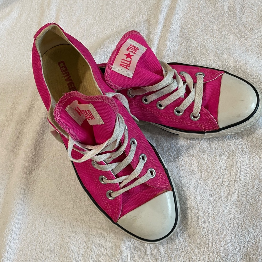 Women’s converse shoe
